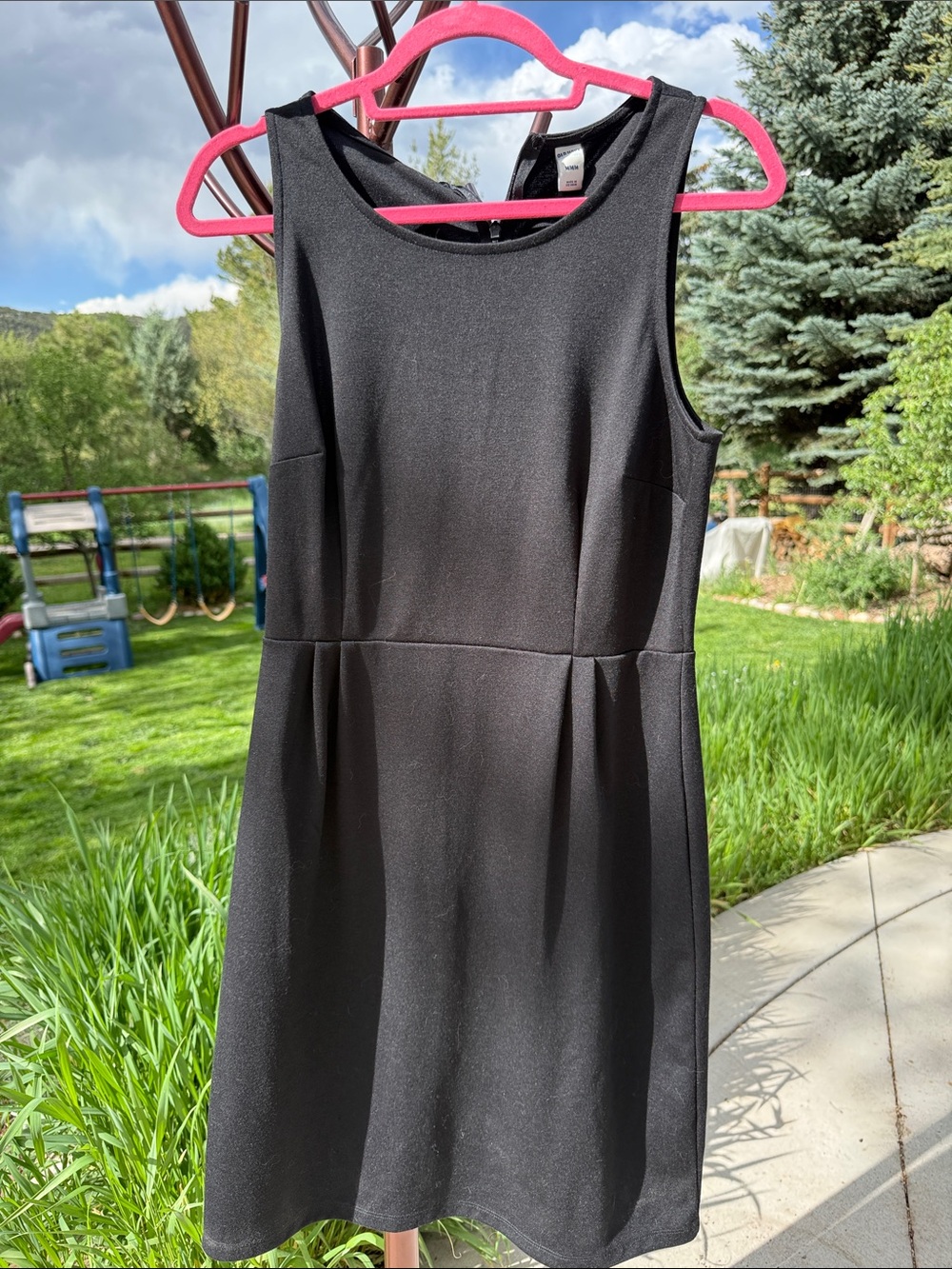 Old Navy Black Sleeveless Dress
